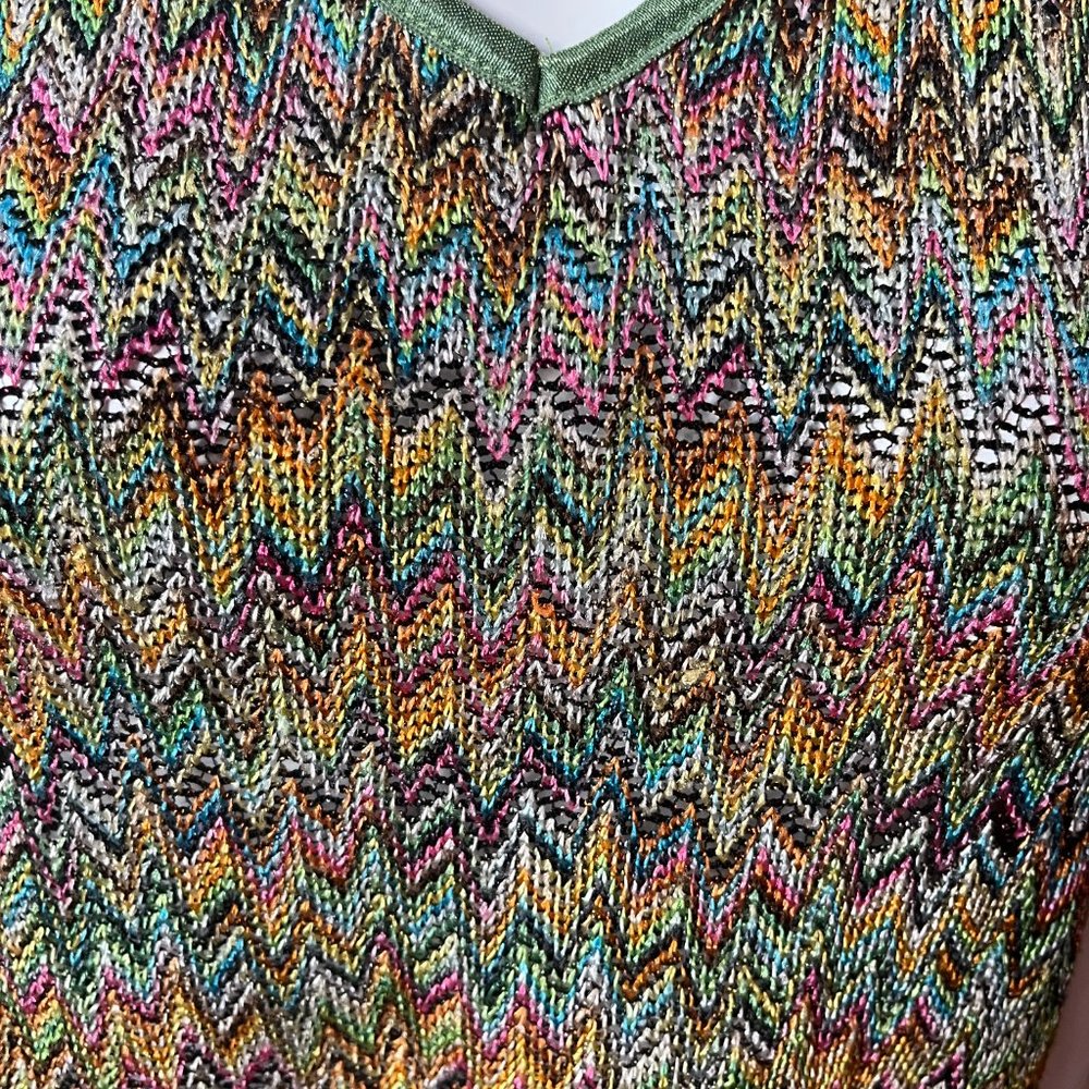 Groovy Retro Top - Picture 5 of 5